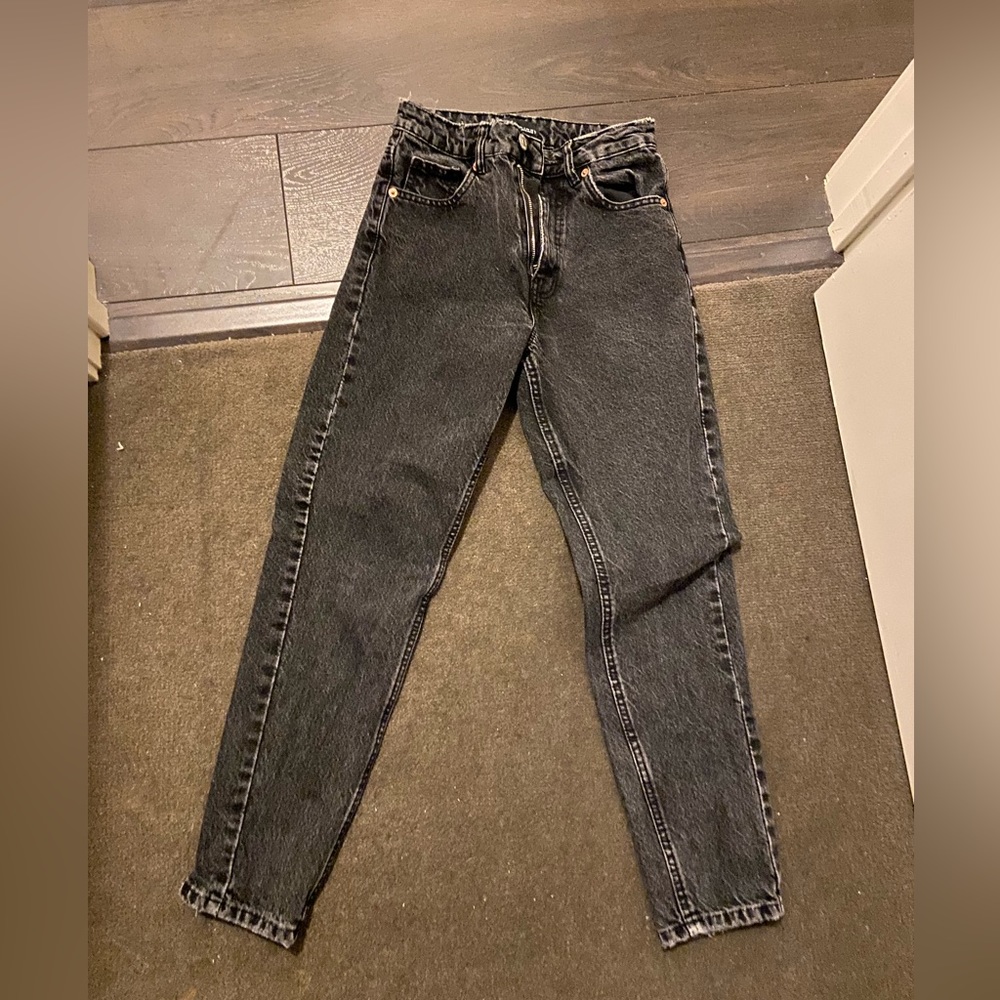 Black Zara jeans